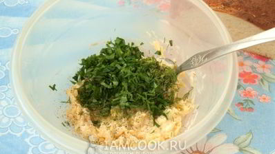 горячие бутерброды с сыром и зеленью