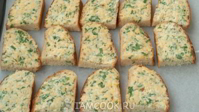 горячие бутерброды с сыром и зеленью