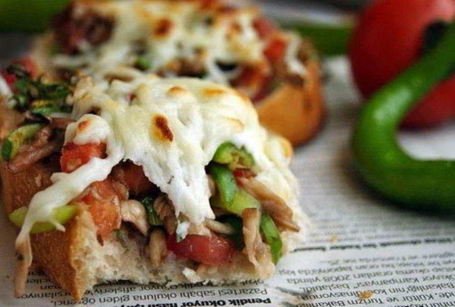 Горячие бутерброды с зеленым перцем