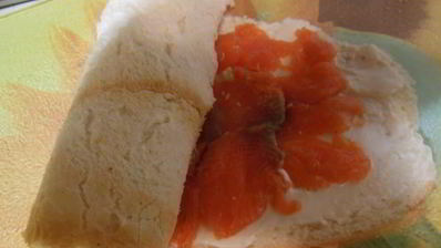 рулеты — бутерброды с красной рыбой