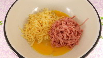 томатные бутерброды с колбасой и сыром