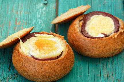 Запеченные бутерброды с яйцом и ветчиной