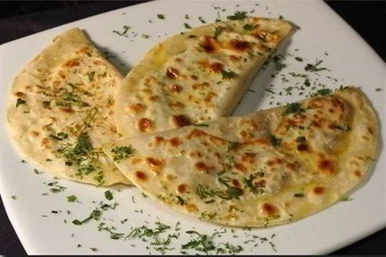 Быстрые чебуреки с брынзой