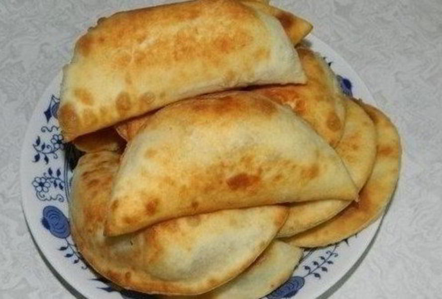 Быстрые сочные чебуреки с фаршем