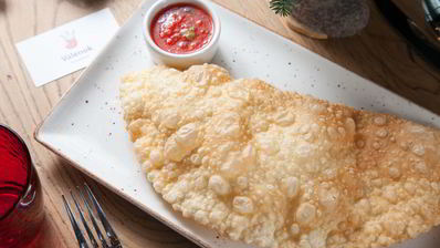 чебурек с брынзой