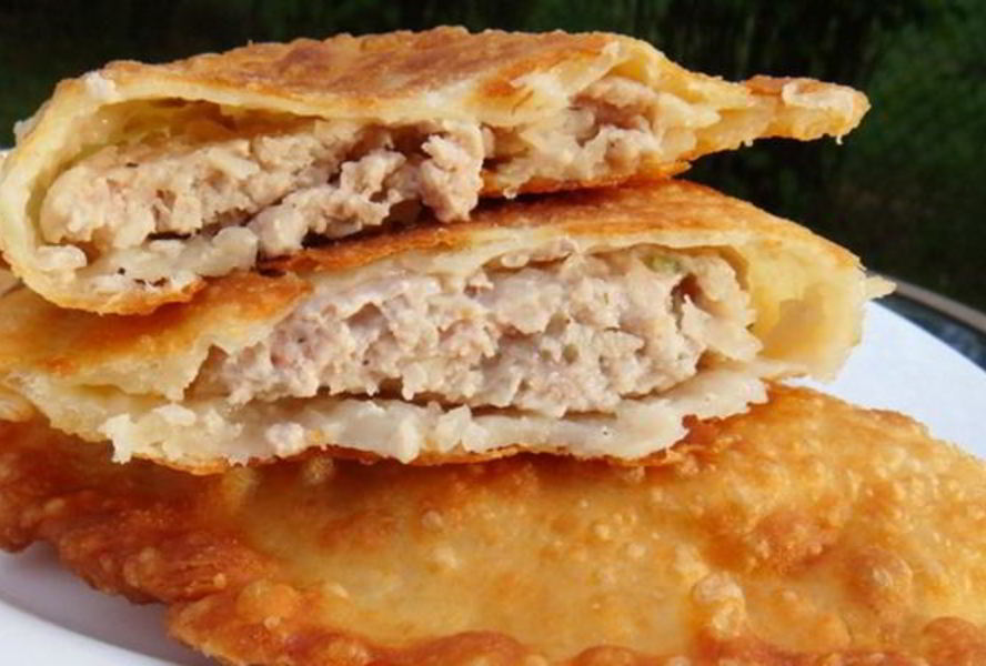 Чебуреки на кефире с мясным фаршем