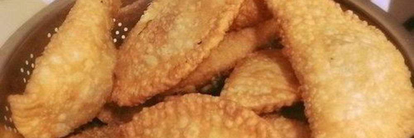 Чебуреки с говяжьим и свиным фаршем