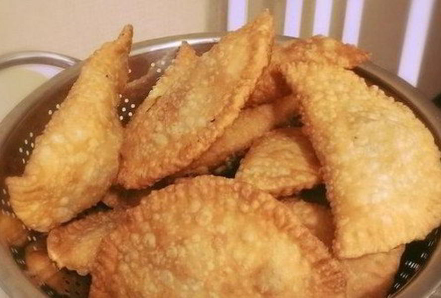 Чебуреки с говяжьим и свиным фаршем
