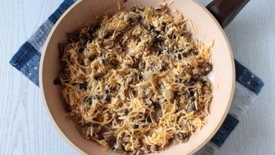 чебуреки с грибами и сыром