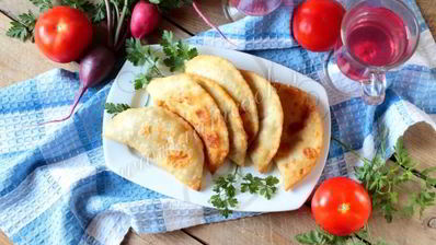 чебуреки с грибами и сыром