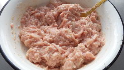 чебуреки с куриным фаршем и сыром