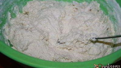 чебуреки с курицей и кислым яблоком на кефире