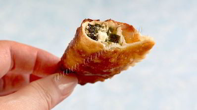 чебуреки с творогом и зеленью