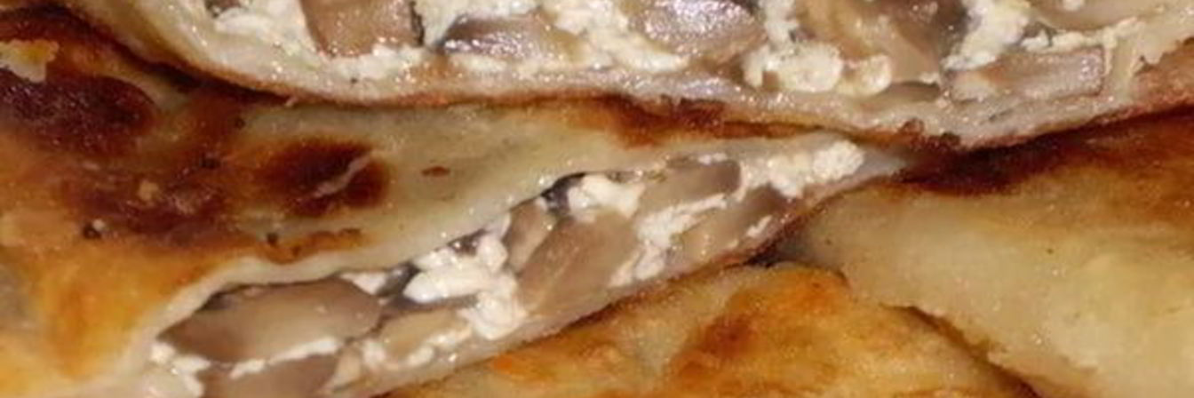Домашние чебуреки с курицей и сыром