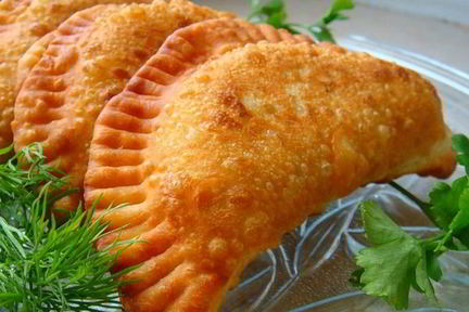 Хрустящие чебуреки с мясной начинкой