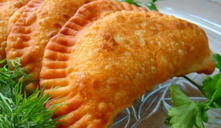 Рецепт хрустящих чебуреков с мясной начинкой