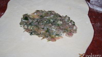 сочные хрустящие чебуреки со свининой