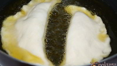 сочные хрустящие чебуреки со свининой