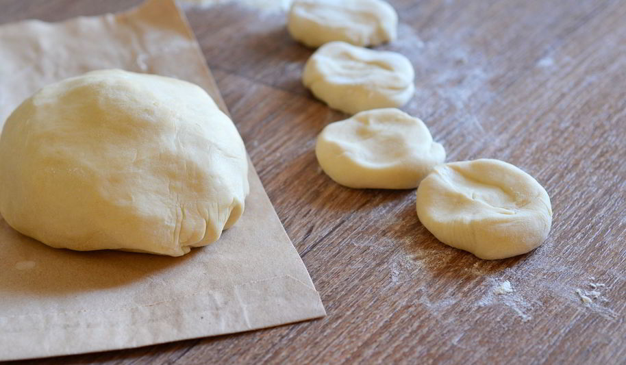 Рецепт теста для чебуреков