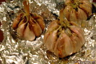 Чеснок запеченный с прованскими травами