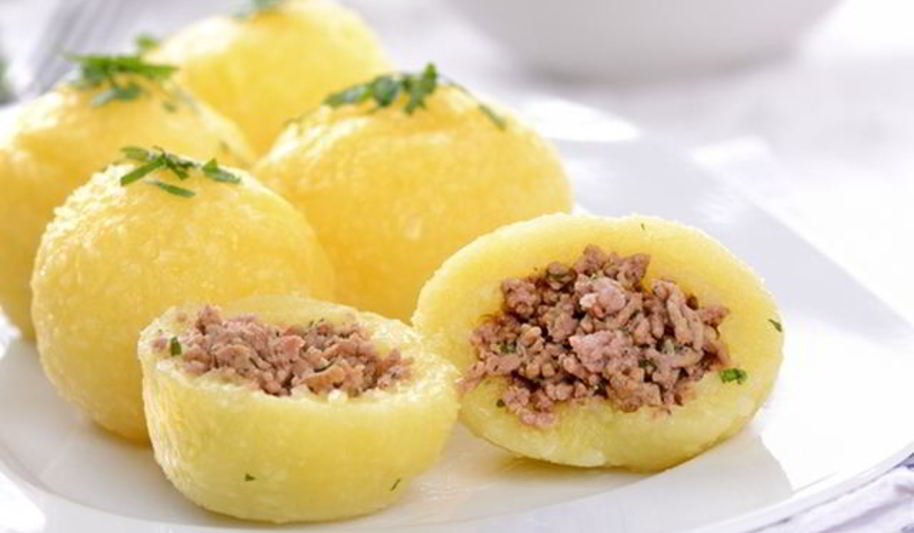 Рецепт фаршированного картофеля в томатном соусе