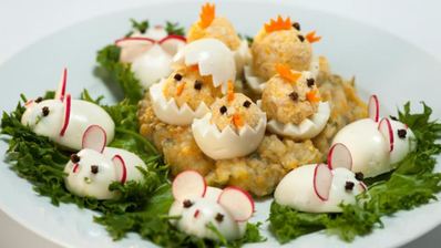 фаршированные яйца ассорти и овощное пюре