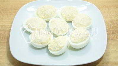 фаршированные яйца дед мороз