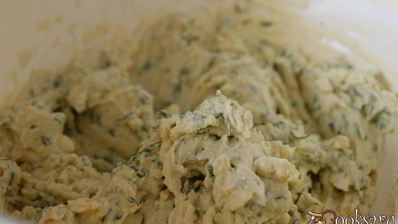 фаршированные яйца с мягким творогом и лососевой пастой