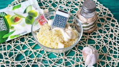 фаршированные яйца цыплята