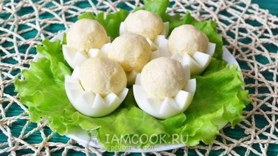 фаршированные яйца цыплята