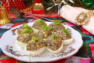 Яйца фаршированные грибами