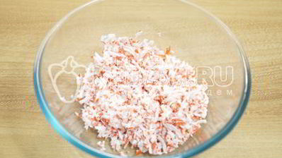 яйца фаршированные крабовыми палочками