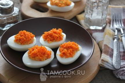 Яйца, фаршированные морковью