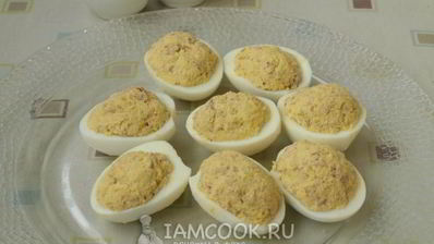 яйца, фаршированные печенью трески