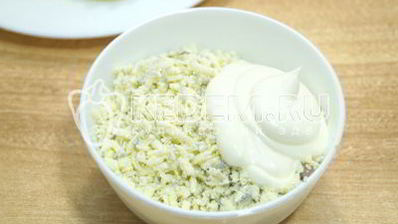 яйца фаршированные сельдью