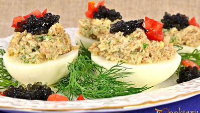 яйца фаршированные селедочной икрой