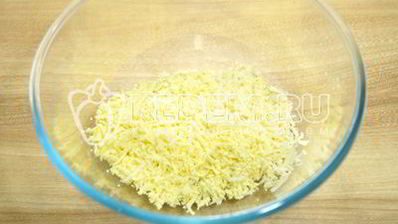 яйца, фаршированные свеклой и орехами