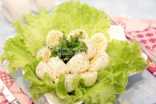 Яйца фаршированные сыром