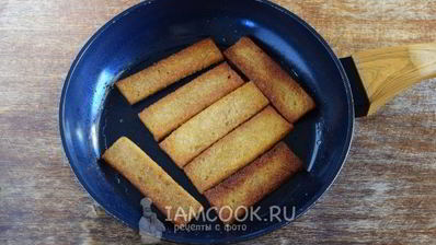 чесночные гренки из черного хлеба