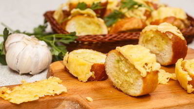 чесночные гренки с сыром