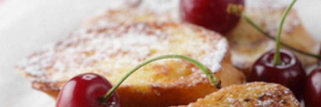 Французские гренки с вишней