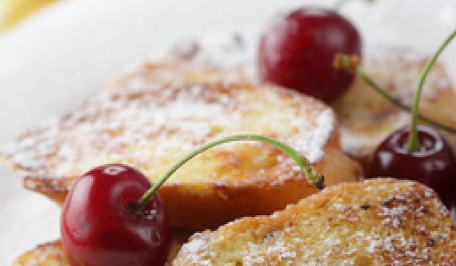 Рецепт французских гренков с вишней