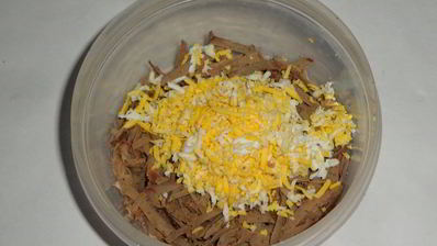 гренки из черного хлеба с печенью и яйцом