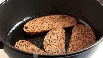 гренки из черного хлеба с сыром и яйцом