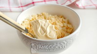 гренки из черного хлеба с сыром и яйцом