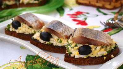 гренки из ржаного хлеба с сельдью