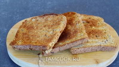 гренки с анчоусами, вялеными томатами и сливочным сыром