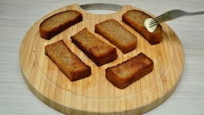 гренки с чесноком и сыром