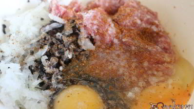 гренки с мясным фаршем и шампиньонами