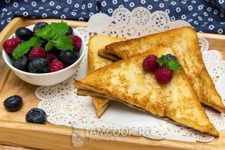 Гренки с шоколадно-ореховой пастой